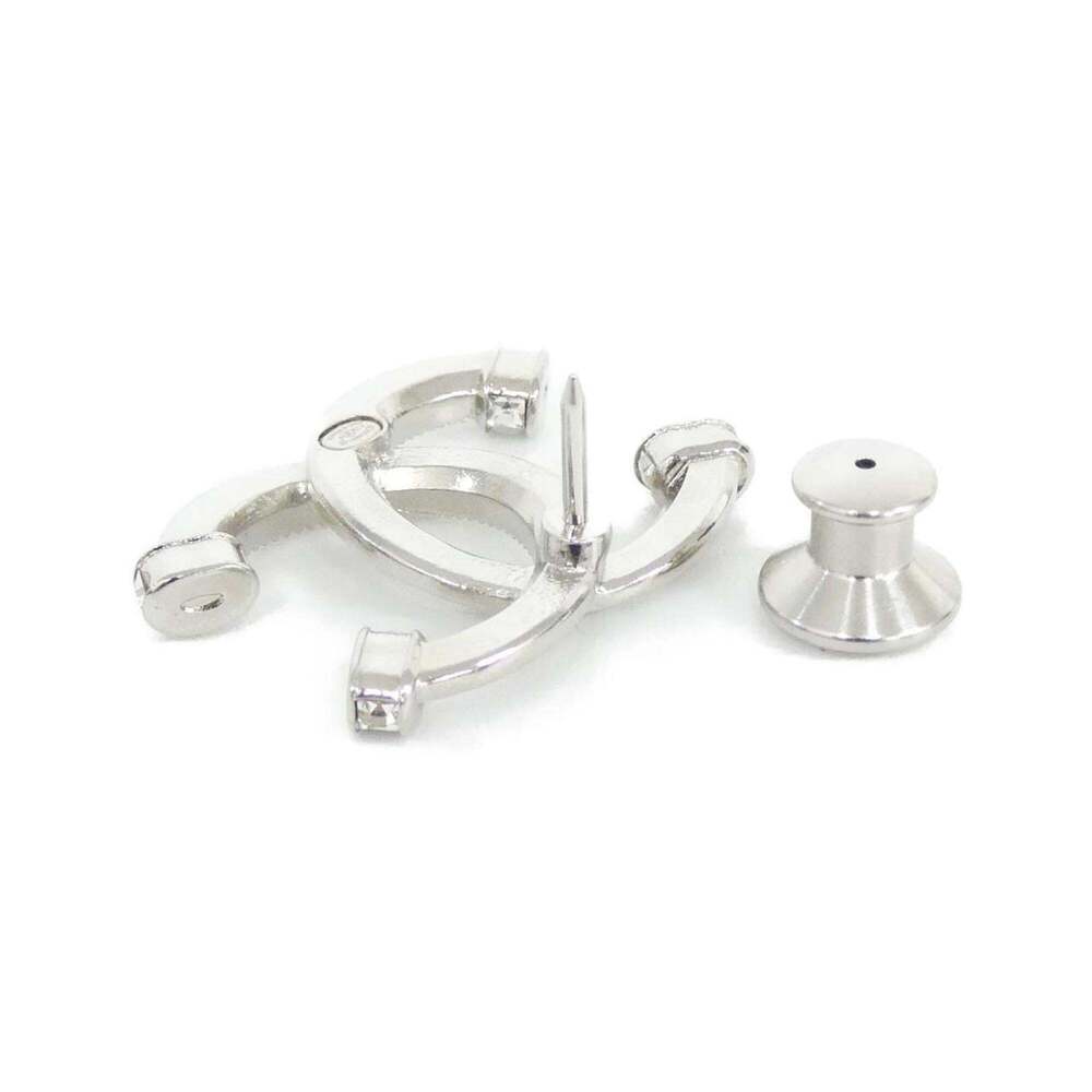 CHANEL White Brooch - Picture 3 of 3